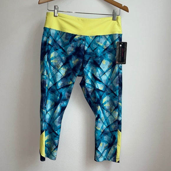 High rise Total fitness capris - Picture 1 of 10